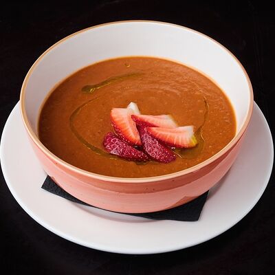 Гаспачо с клубникой в Сохо по цене 590