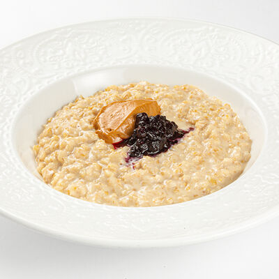 Овсяная каша с кремом из топленого молока в Loona по цене 540 ₽