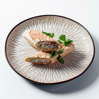 Шаурма с телятиной в Чайхона №1 Васильчуки по цене 690 ₽