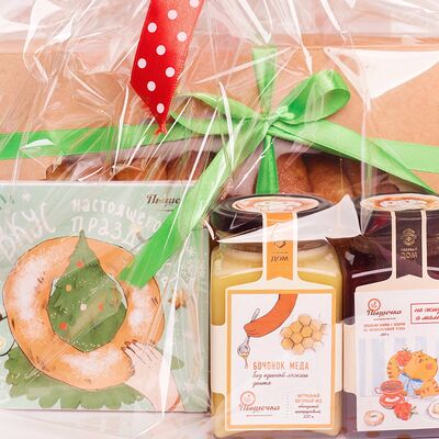 Новогодний подарочный набор в Пышечка по цене 1200 ₽