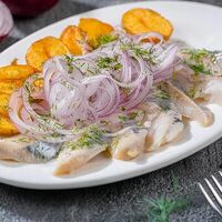 Сельдь по-русски в Папито бар и гриль