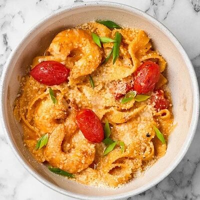 Паста с креветками в соусе биск в Mike&Molly по цене 960 ₽