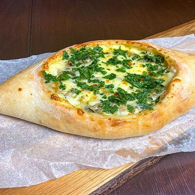 Хачапури с курицей и грибами в Хинкали Хо по цене 580 ₽