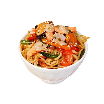 Вок с морепродуктами, овощами и соусом в Суши Love по цене 749 ₽