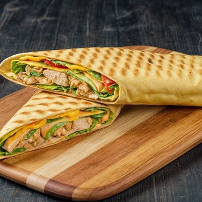 Шаурма Мини в Сырном Лаваше в Шаурма Chilli по цене 385 ₽