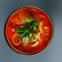 Том ям с морепродуктами в Groodki