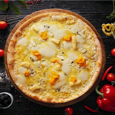 Пицца Пять сыров в Villa Ченто по цене 589 ₽