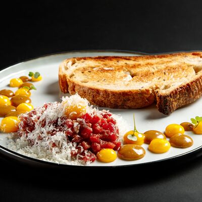 Тартар из говядины с горчичным кремом в Про печь по цене 795 ₽