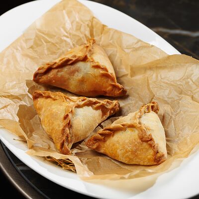 Треугольники с говядиной в Вартазия по цене 650 ₽