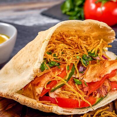 Арабская шаурма в пите в Шаурма от Лидии по цене 400 ₽