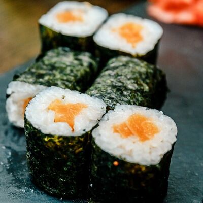 Классические роллы в Rollstreet по цене 239 ₽