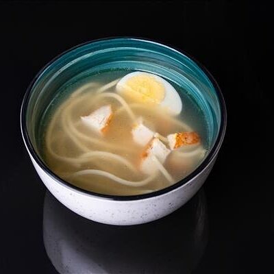 Куриный бульон с яйцом в БОСС по цене 600 ₽