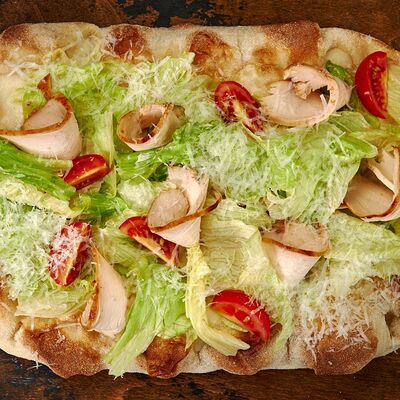 Пицца римская Цезарь в Пицца паста и баста по цене 699 ₽