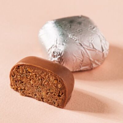 Пралине с кунжутом в Круассан-кафе по цене 150 ₽