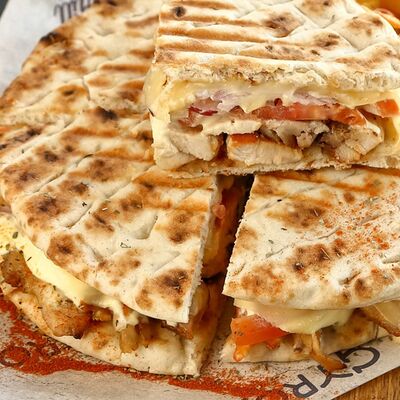 Скепасто (без фри) с курицей и беконом в Gyros&grill по цене 550 ₽