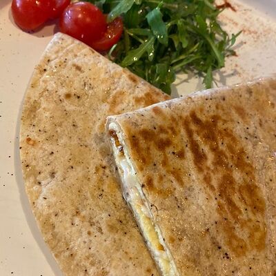 Завтрак по-адлерски в Берлога по цене 470 ₽