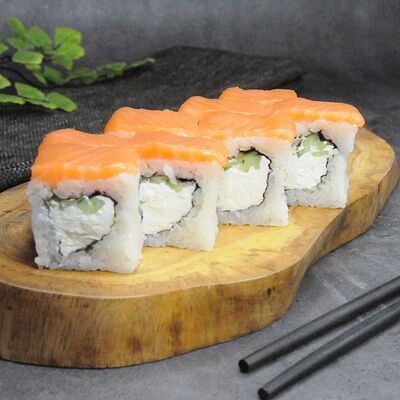 Ролл Филадельфия лайт в 7Sushi по цене 539 ₽