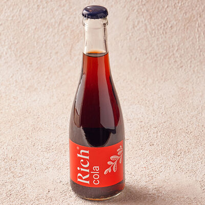 Rich Cola в Хачапури выпечка и вино по цене 310 ₽