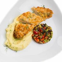 Пожарская котлета с картофельным пюре и овощами в Абрикосовъ