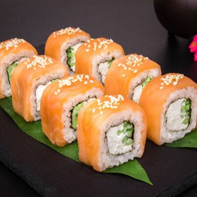 Филадельфия Smoked половинка в Sushi House по цене 299 ₽