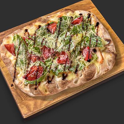 Пицца Цезарь в M-City resto grill bar по цене 850 ₽