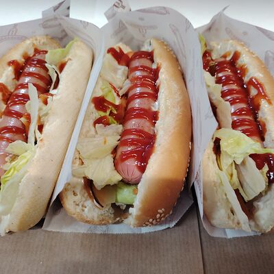 Хот-дог Классическийв Аль-Араби по цене 225 ₽