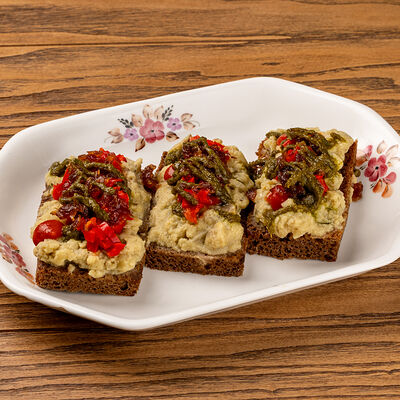 Бабушкина баклажанная икра с томатным кремом в Казак по цене 540 ₽