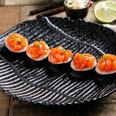 Ролл Лосось свит чили в Пряности & Радости на Васильевском по цене 490