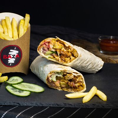 Комбо Шаурма в Dонер Баzа по цене 495 ₽