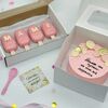 Бенто-торт Мамы как пуговки и эскимо Чизкейк с вишней в Cosmo Сakery по цене 4590