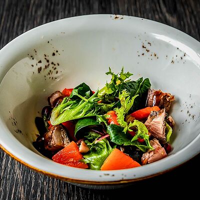 Копчёный сом с печёным перцем в Чо? Капчо! по цене 430