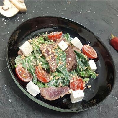 Салат с ростбифом из телятины в Friday по цене 710 ₽