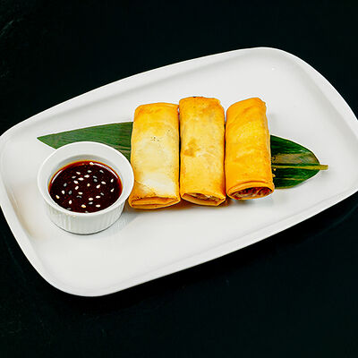 Спринг-ролл с уткой в Mr. Lee по цене 1200 ₽