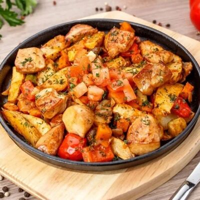 Курица по-домашнемув Мускат по цене 560 ₽