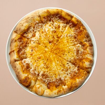 Пицца Маргарита в Романовская пекарня по цене 900 ₽