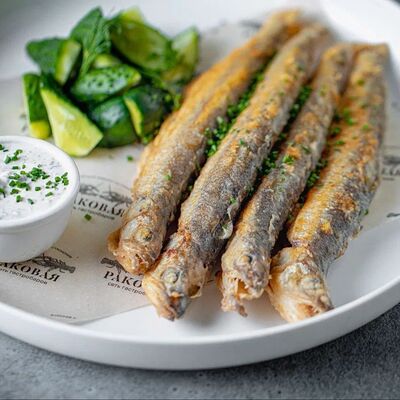 Корюшка жареная в Раковая на Петроградке по цене 1550 ₽