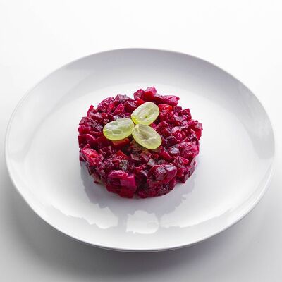 Винегрет с виноградом в Уха из петуха по цене 7 р.