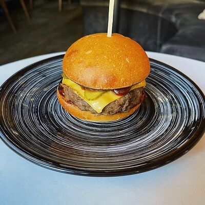 Чизбургер в Блеск по цене 390