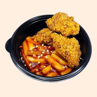 С хрустящей курицей в MOYOO по цене 460 ₽