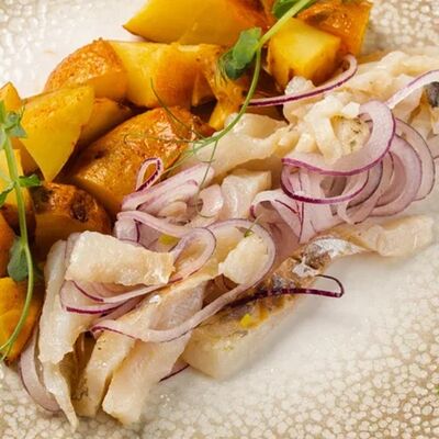 Муксун и картофель в Мираж по цене 370 ₽