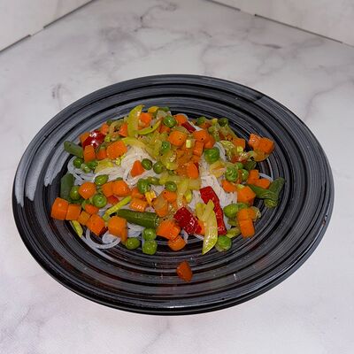 Рисовая лапша с овощамив Сказка lounge по цене 250 ₽