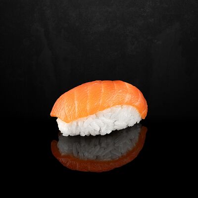 Суши Лосось в Sushi King по цене 295 ₽