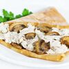 Блин с курицей и грибами в сливочном соусе в Три печки по цене 400