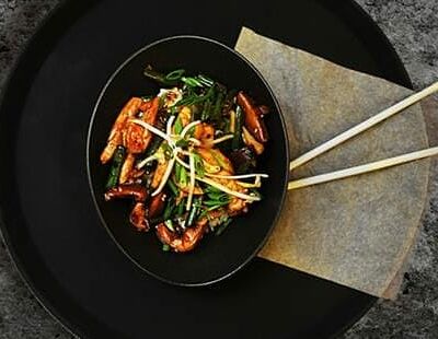 Тори тяхан с курицей и соусом терияки в Papaya по цене 468 ₽