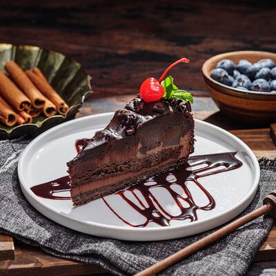 Торт-мусс Три шоколада в Пельмения по цене 696 ₽