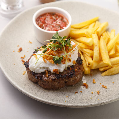 Бифштекс с томатной сальсой в Блеск по цене 590