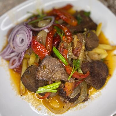 Печень, жаренная с картошкой в Чайхана алмаз по цене 450 ₽