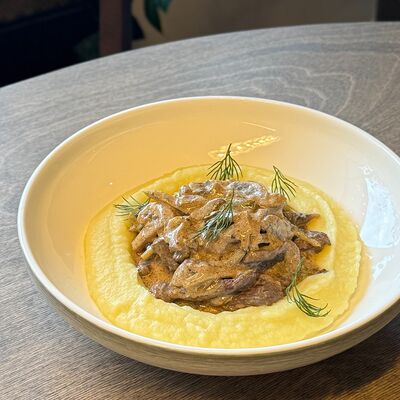 Бефстроганов в Fllore cafe по цене 859 ₽