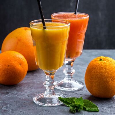 Свежевыжатый сок Апельсин-грейпфрут в Мит Стар на Боткинской по цене 405 ₽