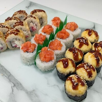 Сет Для себя любимого 24 шт. в АмиРолл по цене 1369 ₽